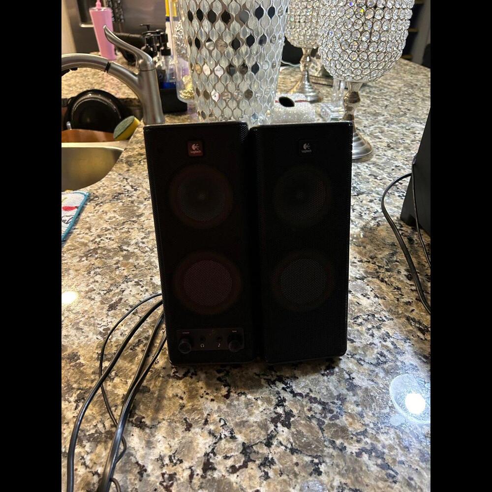 Logitech R-10 Model S-0152A1 Multimedia Computer Speakers
